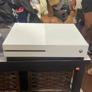 I’m selling a Xbox One S. It’s been used but in great condition.